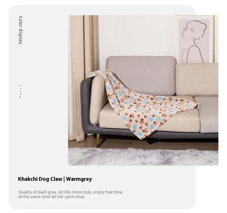 Double-sided thickened flannel pet blanket with cartoon anime dog design.