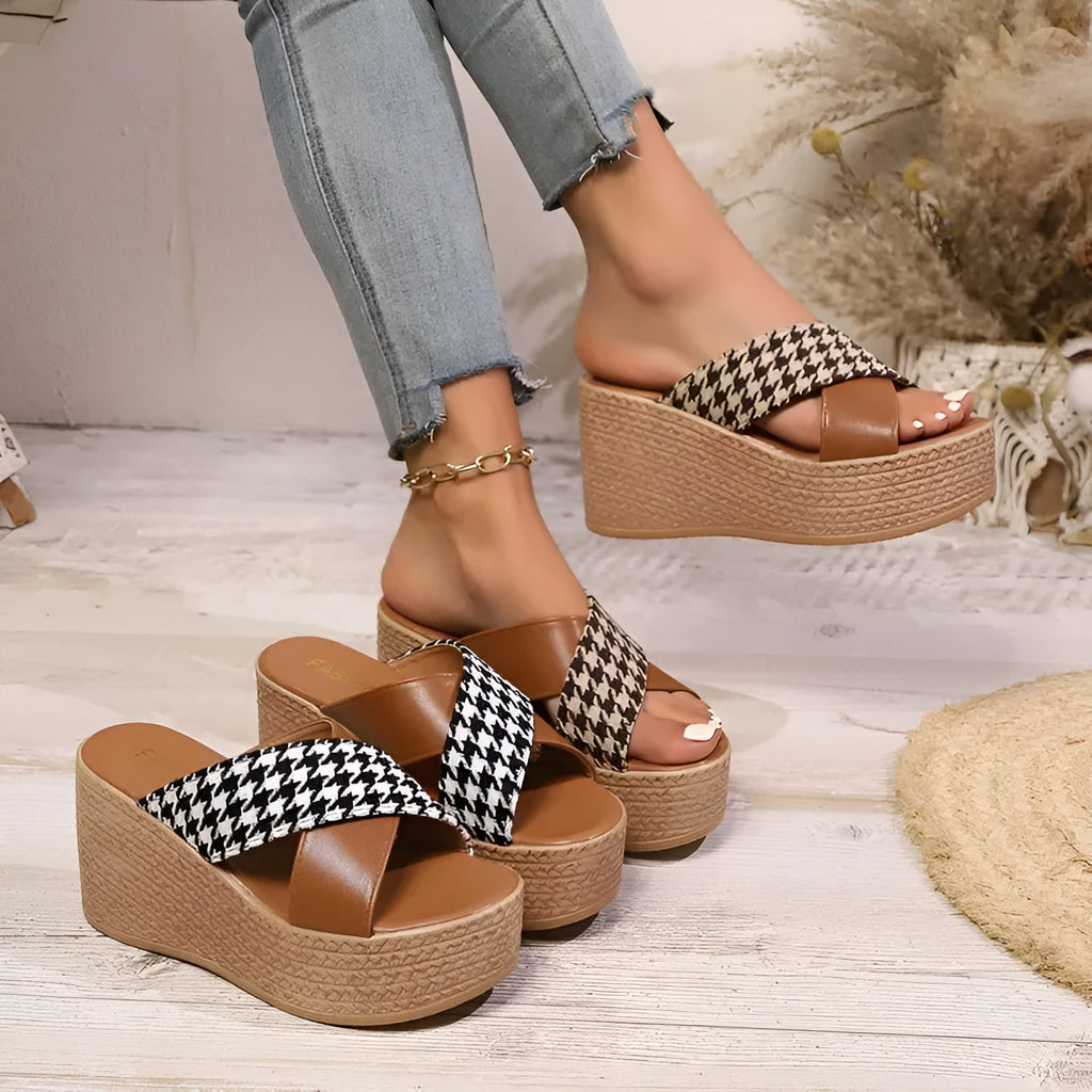 Brown plaid wedge sandals with cross leopard pattern and rubber sole