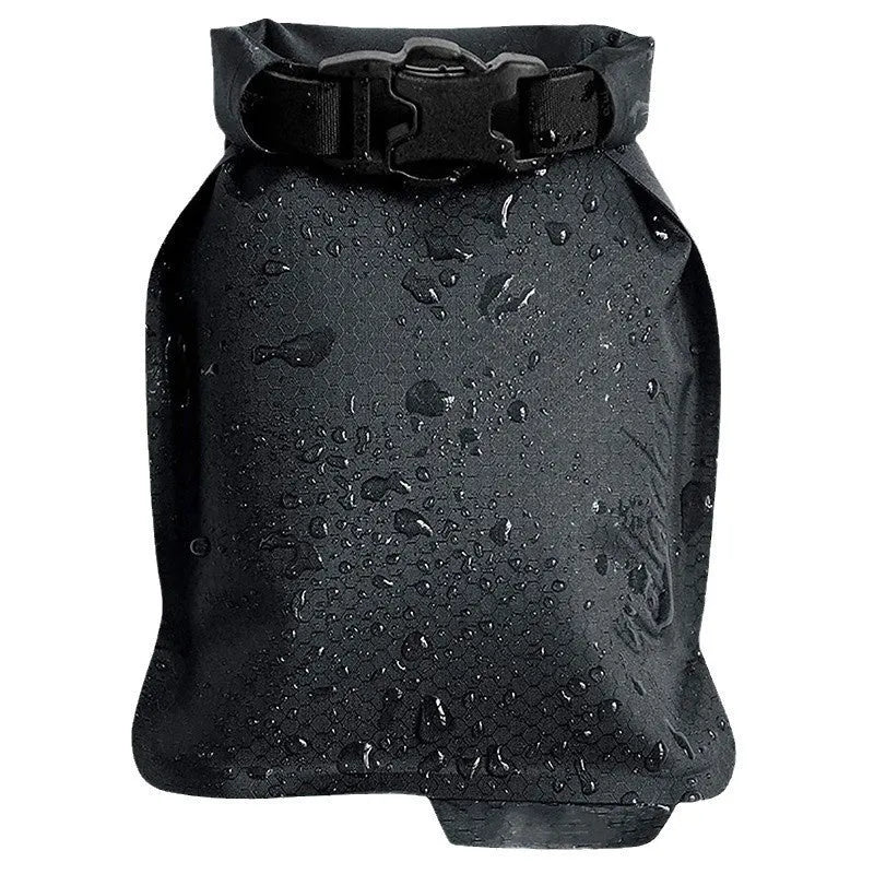 Waterproof soap container bag with bubble net construction measuring 17 x 13 cm
