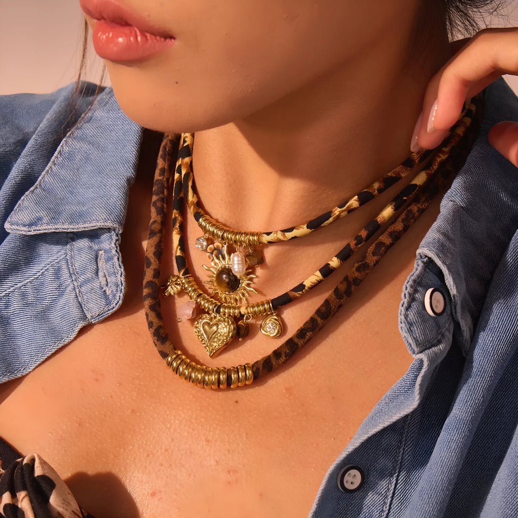 Leopard series stainless steel necklace for women with geometric pendant and adjustable 41-50cm length