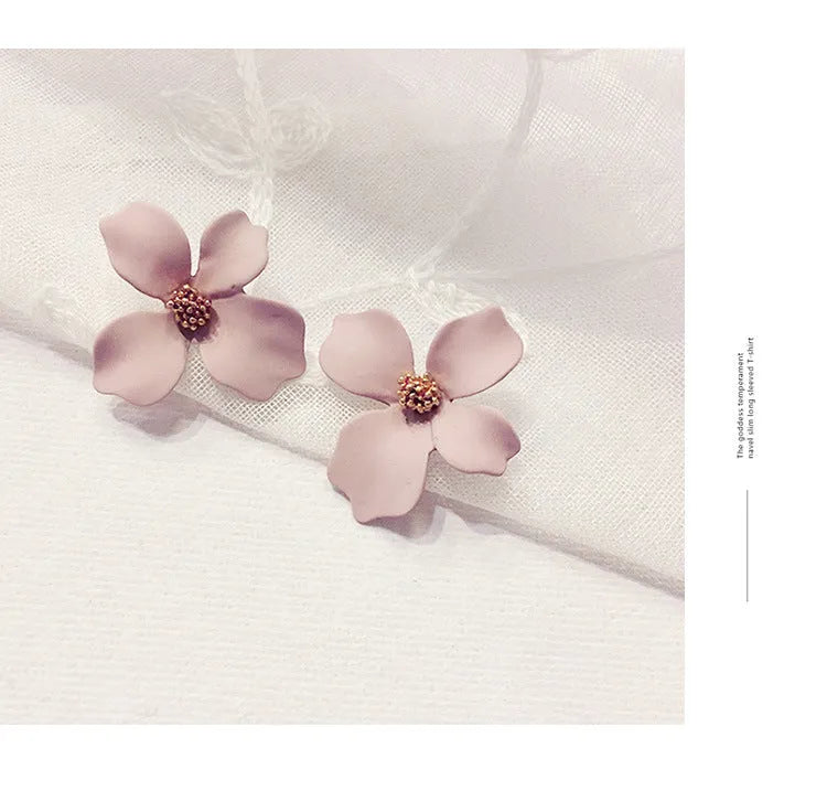 Flower stud earrings for women in alloy with white or pink electroplated finish