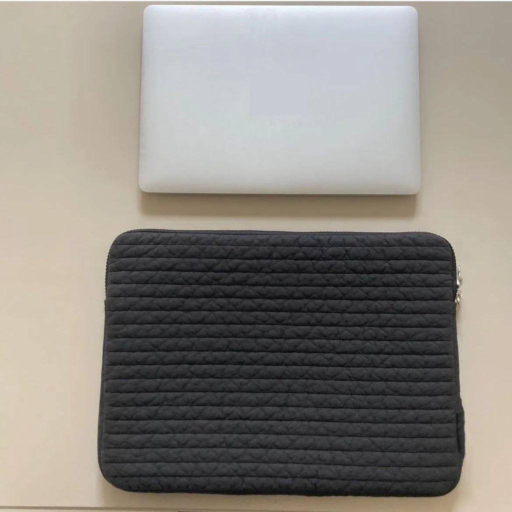 Black and white anti-seismic cotton cloth clutch laptop bag for tablets with internal coin pocket
