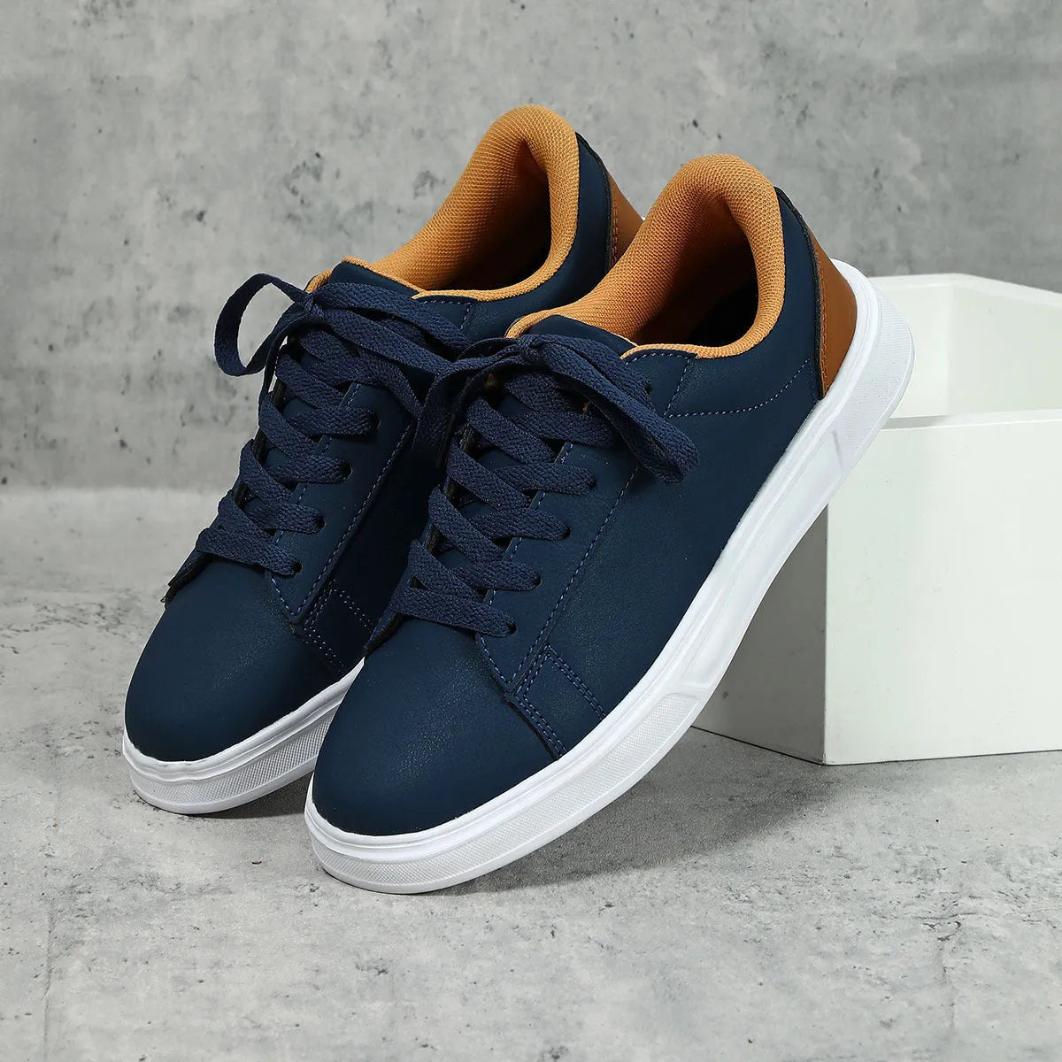 Platform skateboard sneakers with mid-heel, artificial PU upper and round toe in multiple colour options
