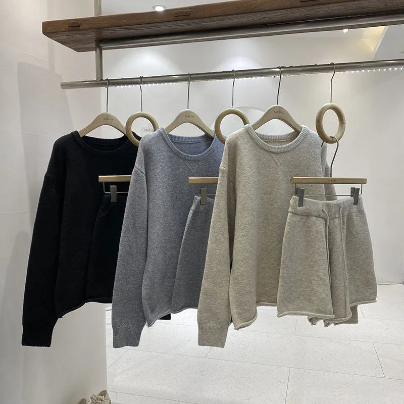 Loose-fitting long sleeve sweater and knitted wide leg fifth pants two-piece set in grey acrylic blend