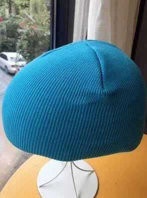 Decorative snow helmet cover in size L available in multiple colours for skiing