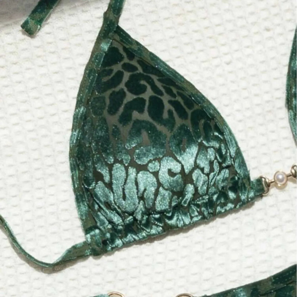 Women's leopard print swimwear bikini set with T-shaped design for swimming