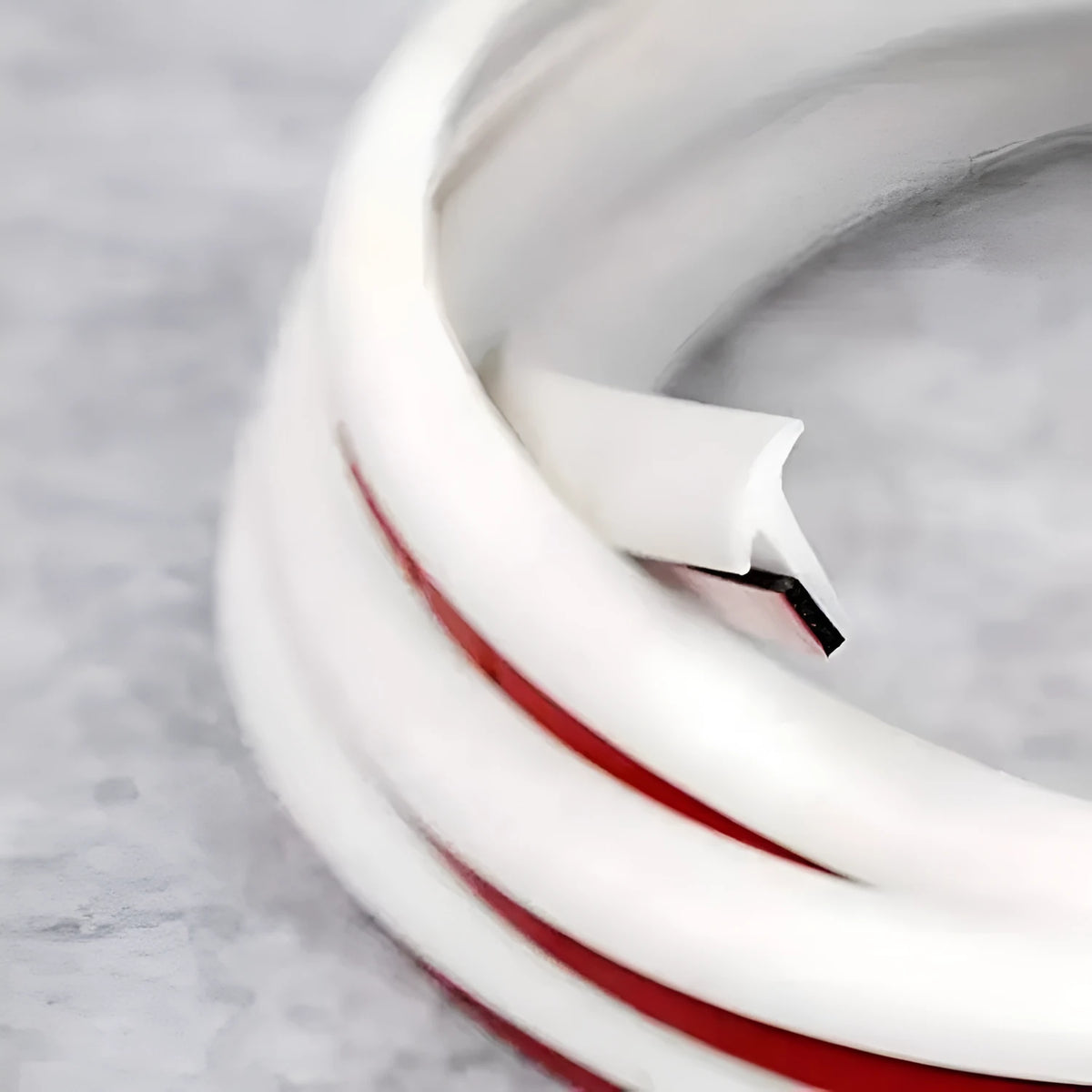 Black TPE automotive rubber seal strip for door and window gap filling applications