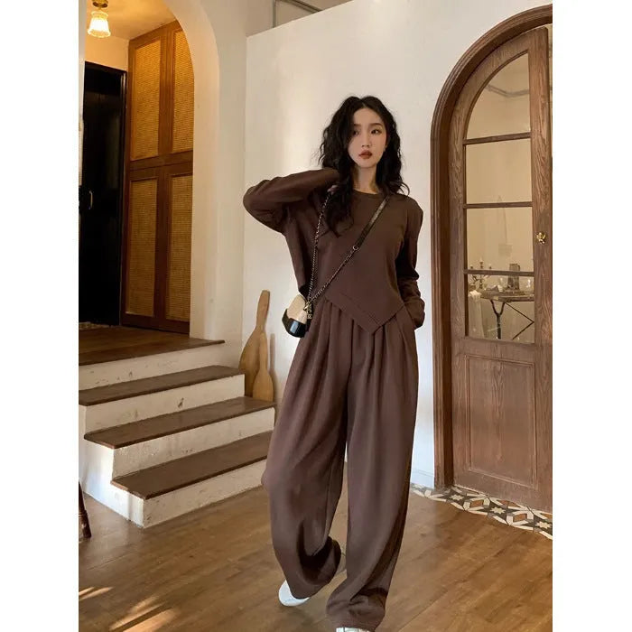 Women's khaki loose-fit casual sports suit set with long sleeve top and trousers