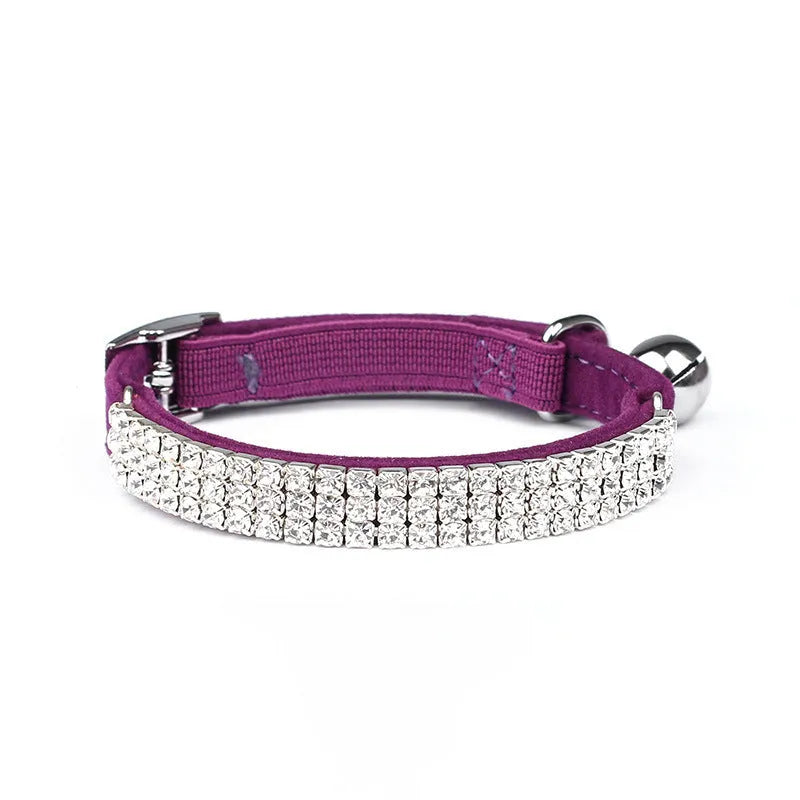 Velvet cat collar with rhinestone decoration showing adjustable 20-30 cm length