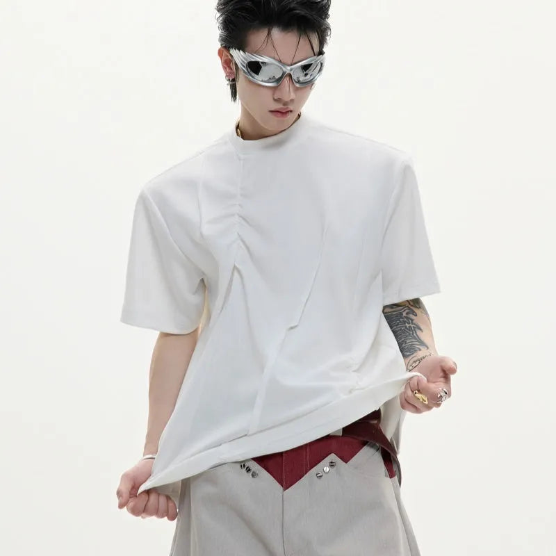 Men's loose-fit cotton t-shirt with three-dimensional pleated design in black colour