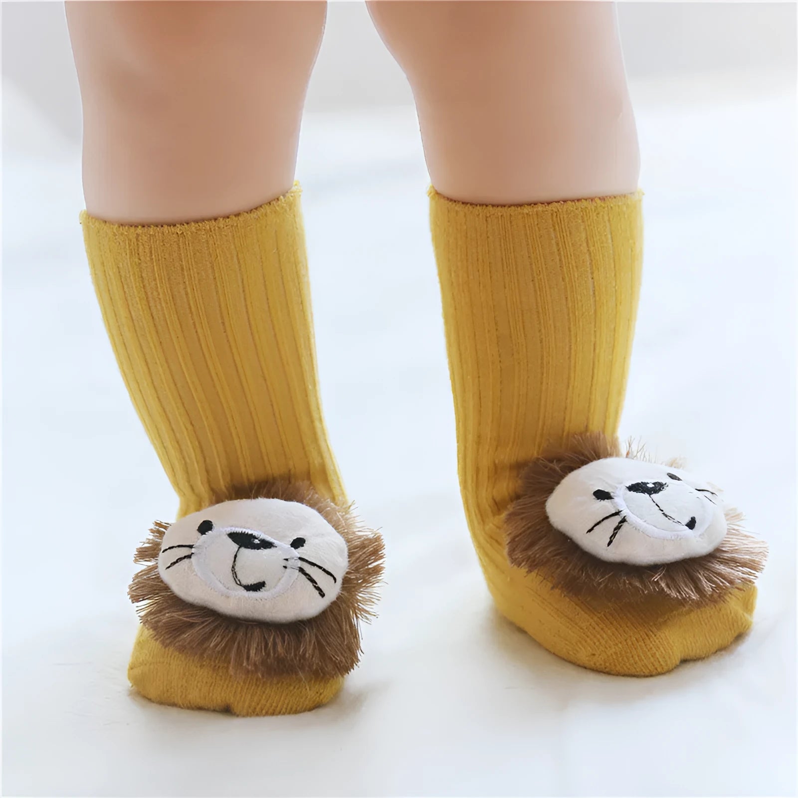 Cotton baby floor socks in animal and bow patterns for infants 0-3 years