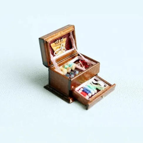 Miniature birch wood vintage sewing machine ornament measuring 2.2cm with European style design