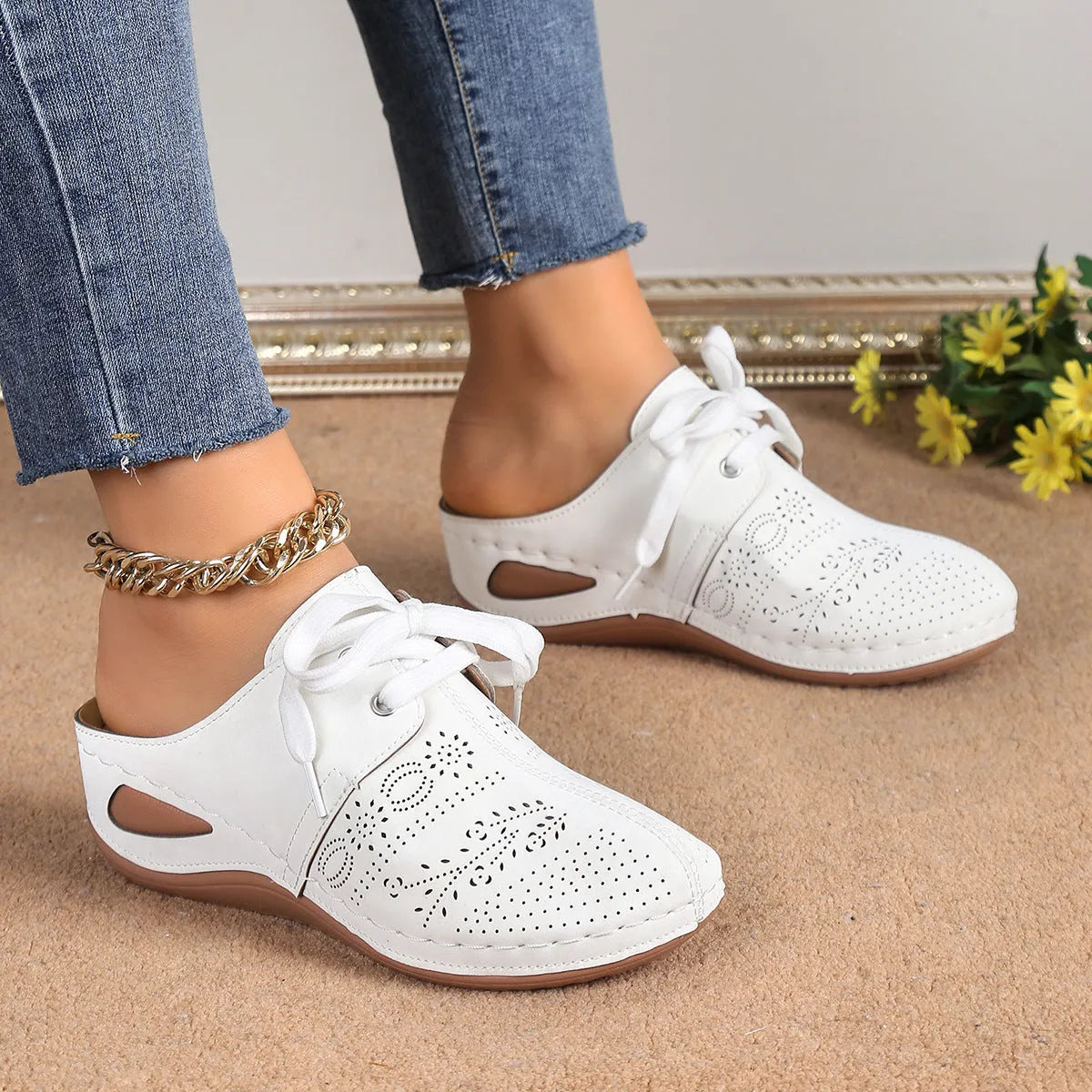 Women's baotou lace-up wedge sandals in suede with hollow out design