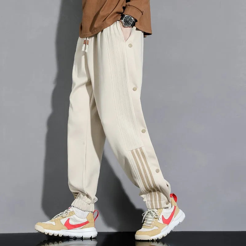 Men's ankle-tied sweatpants in autumn colours with elastic waist and loose sports fit