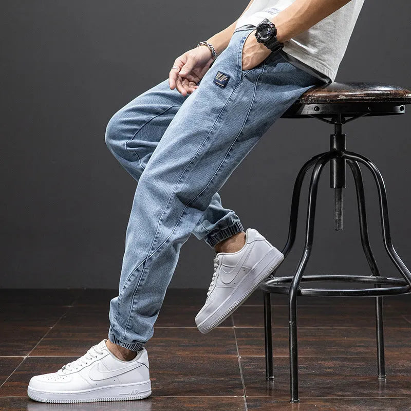 Men's loose cargo casual jeans with straight leg design and micro-elastic cotton fabric
