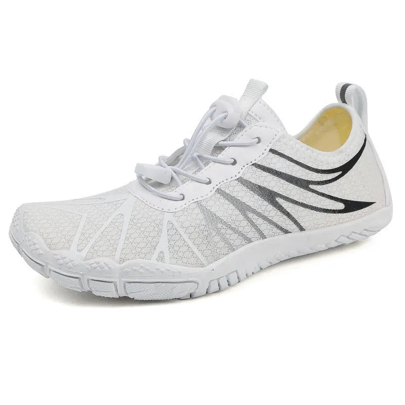 Low-top casual sports running shoes in black colour with a breathable upper and rubber sole.