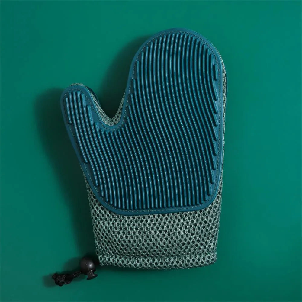 Right-hand pet grooming glove for removing dog and cat hair from coats and household fabrics.