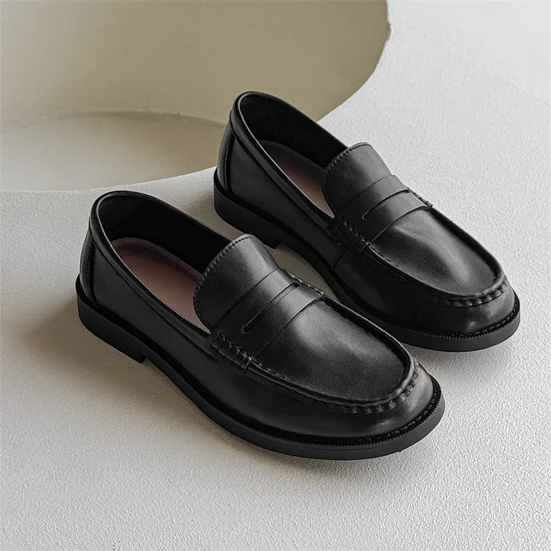Men's slip-on casual shoe in a retro style with a microfiber upper and rubber sole