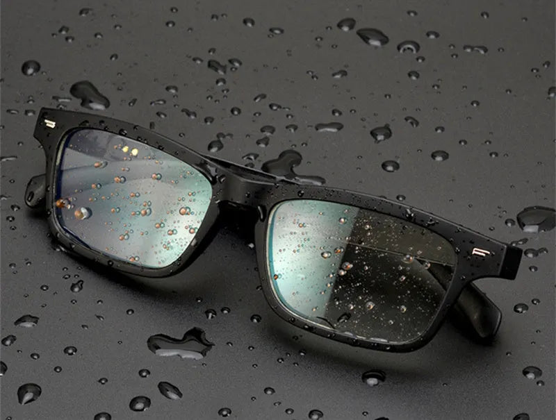 Smart glasses with semi-open Bluetooth speakers, PC+ABS frame, and protective lenses