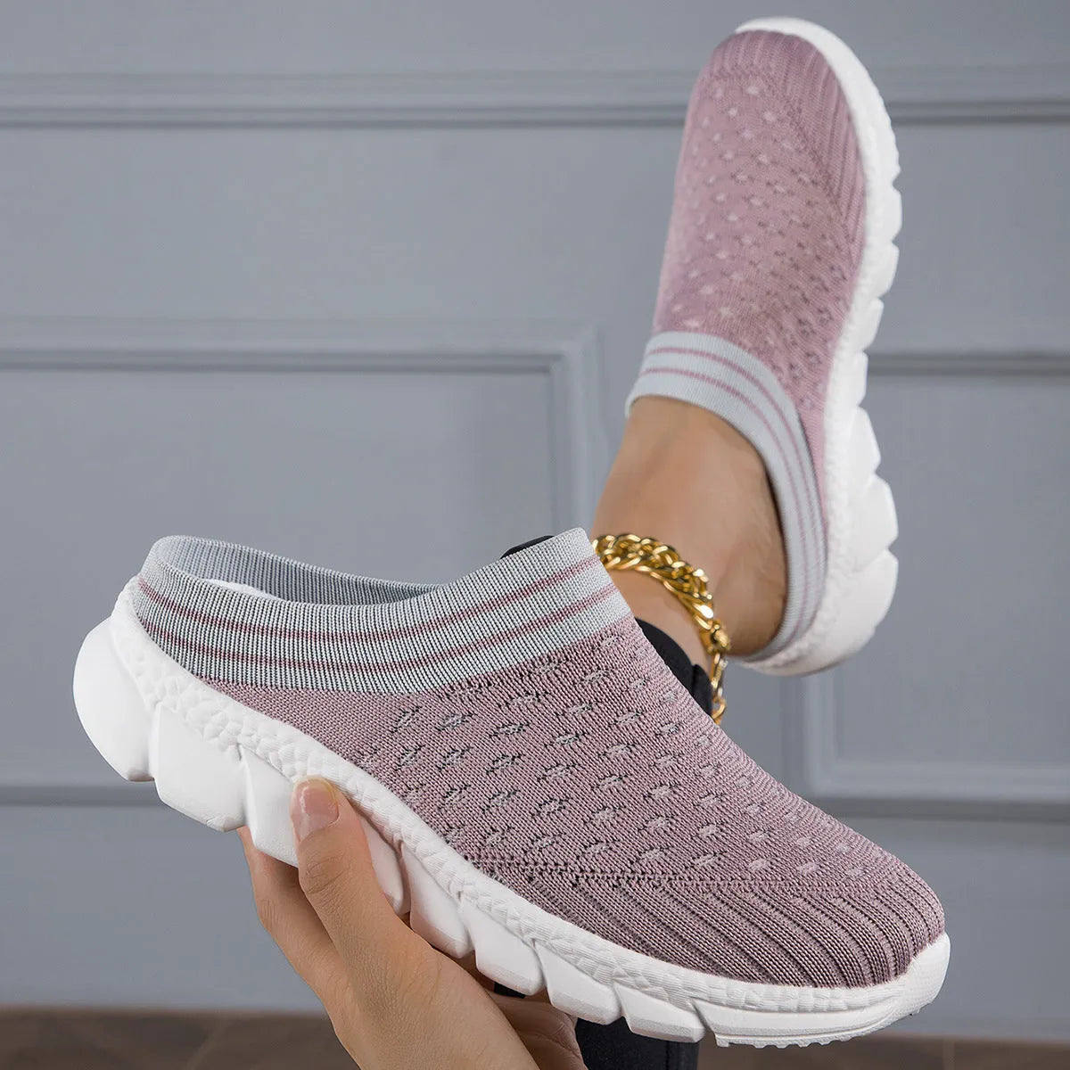 Women's Flyknit semi-slipper socks with striped pattern and height-increasing sole in black, pink and purple colours