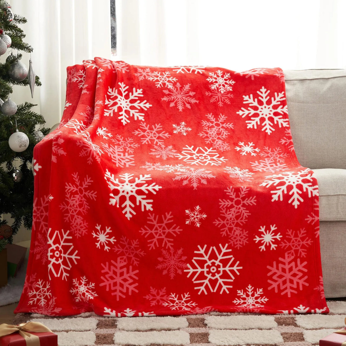 American style soft flannel Christmas blanket in plush polyester fabric showing colour and size options