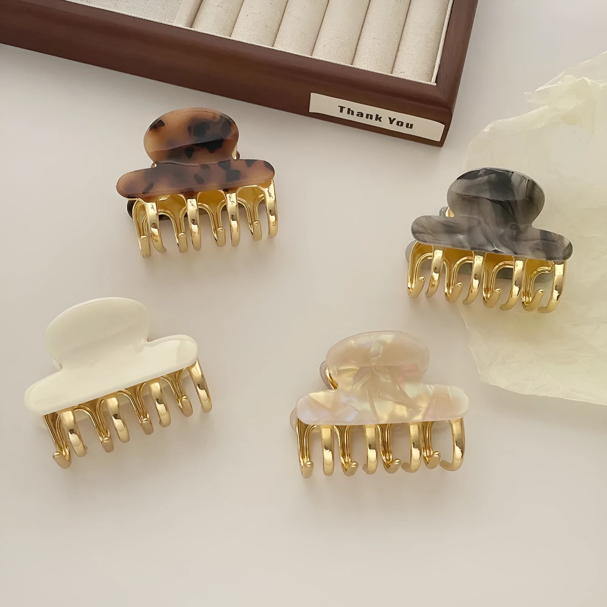 Women's retro acetate hair barrettes with metal grip in R08 colour variations