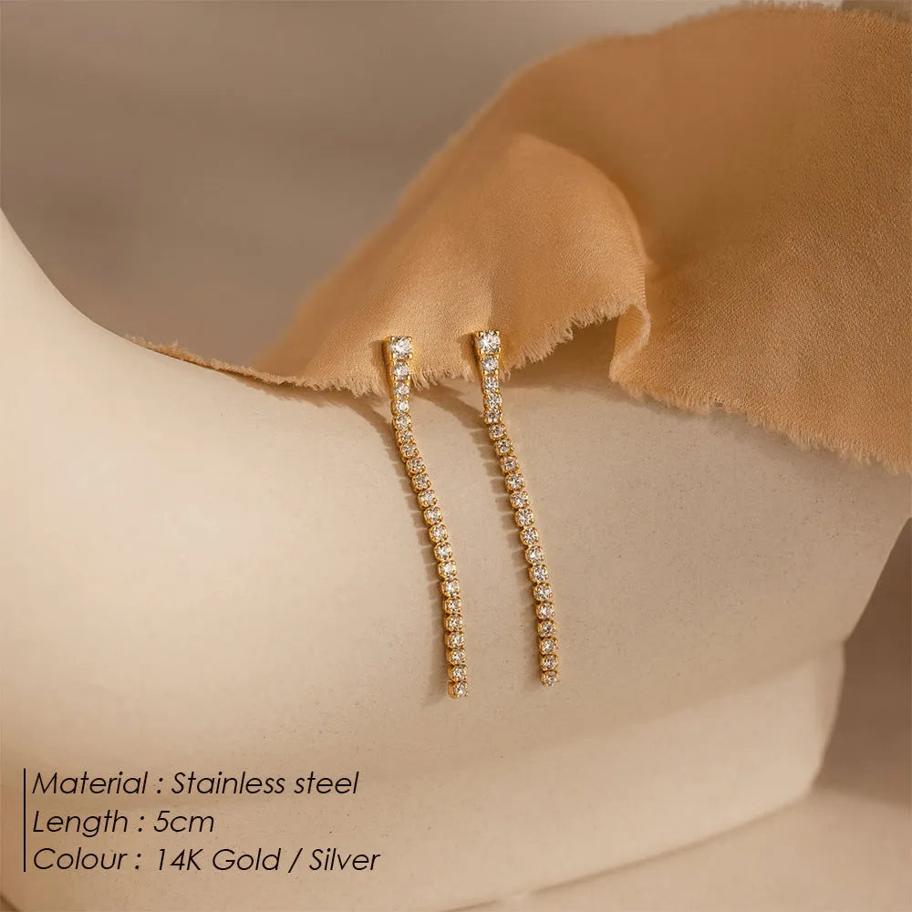 Women's geometric zircon earrings in stainless steel with Chinese style line design