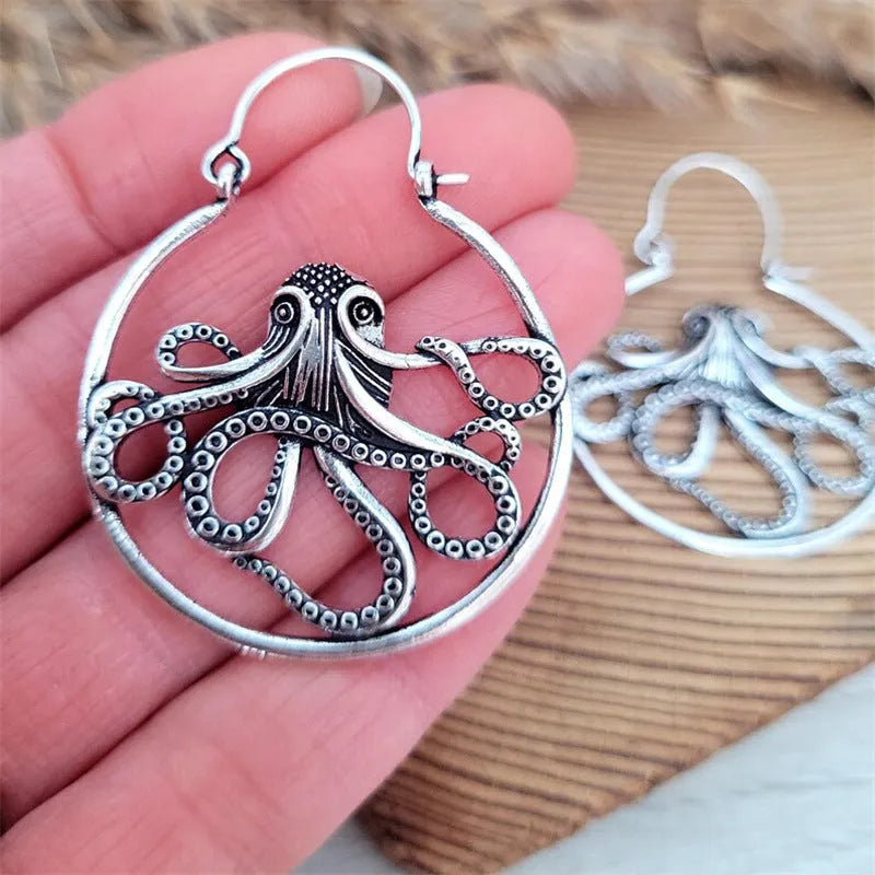Vintage alloy octopus earrings in antique silver colour with detailed animal modelling