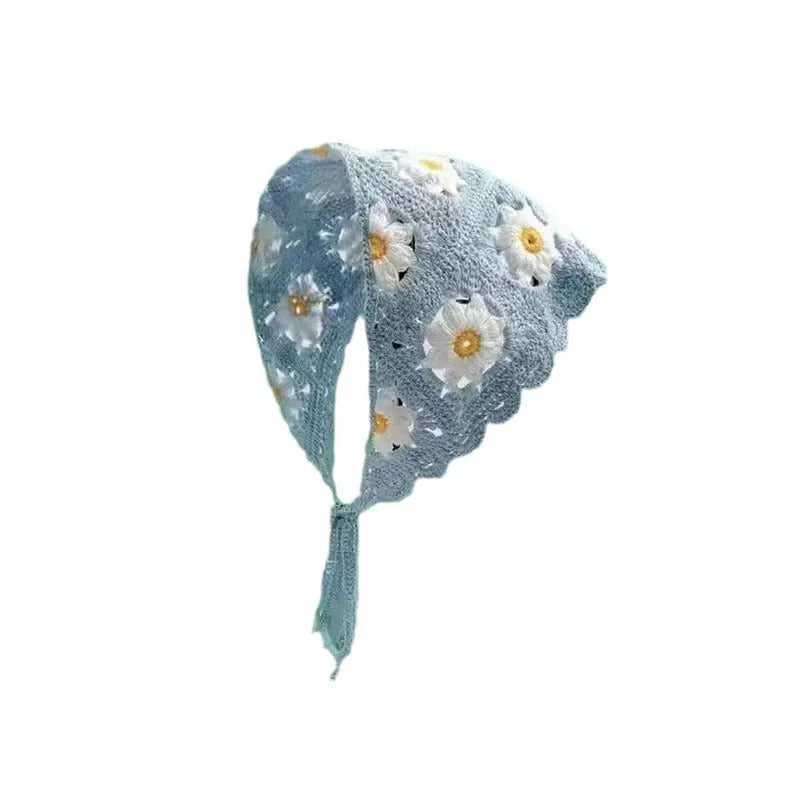 Cotton triangular headscarf with floral pattern in retro style for women