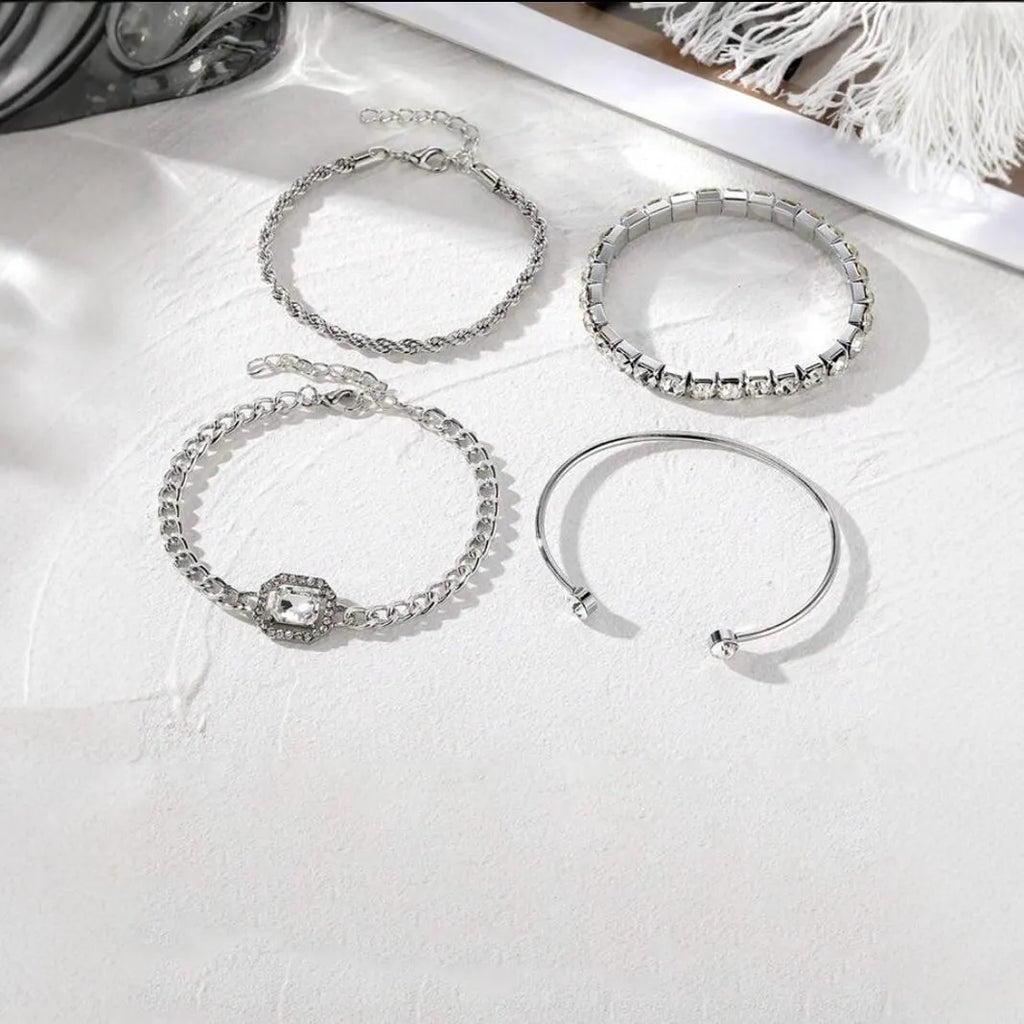 Women's geometric retro alloy jewellery set with square diamond motifs in gold or silver finish
