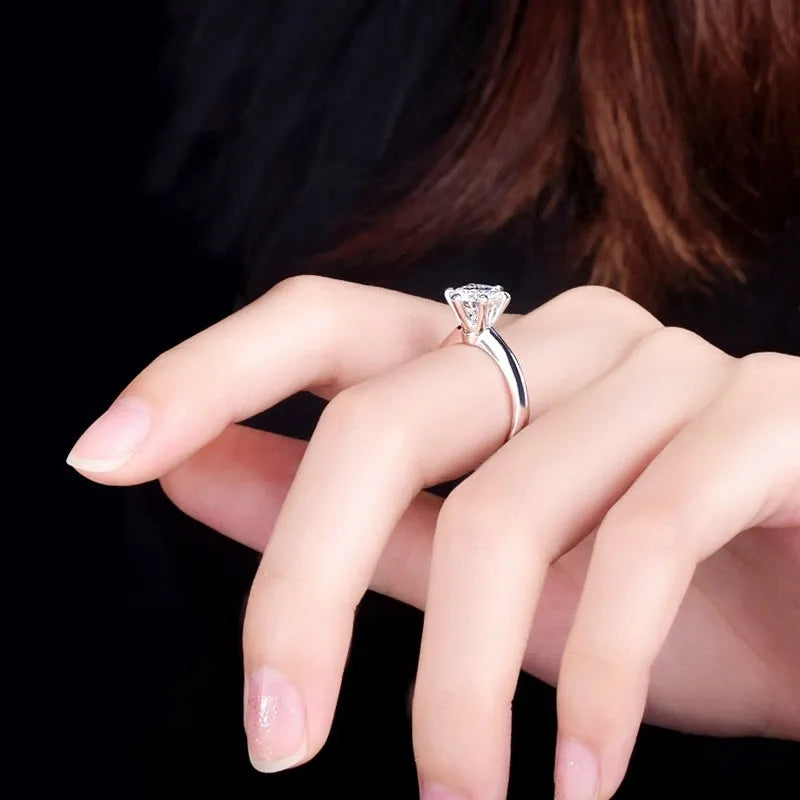 White gold plated six-claw zircon ring geometric design unisex jewellery