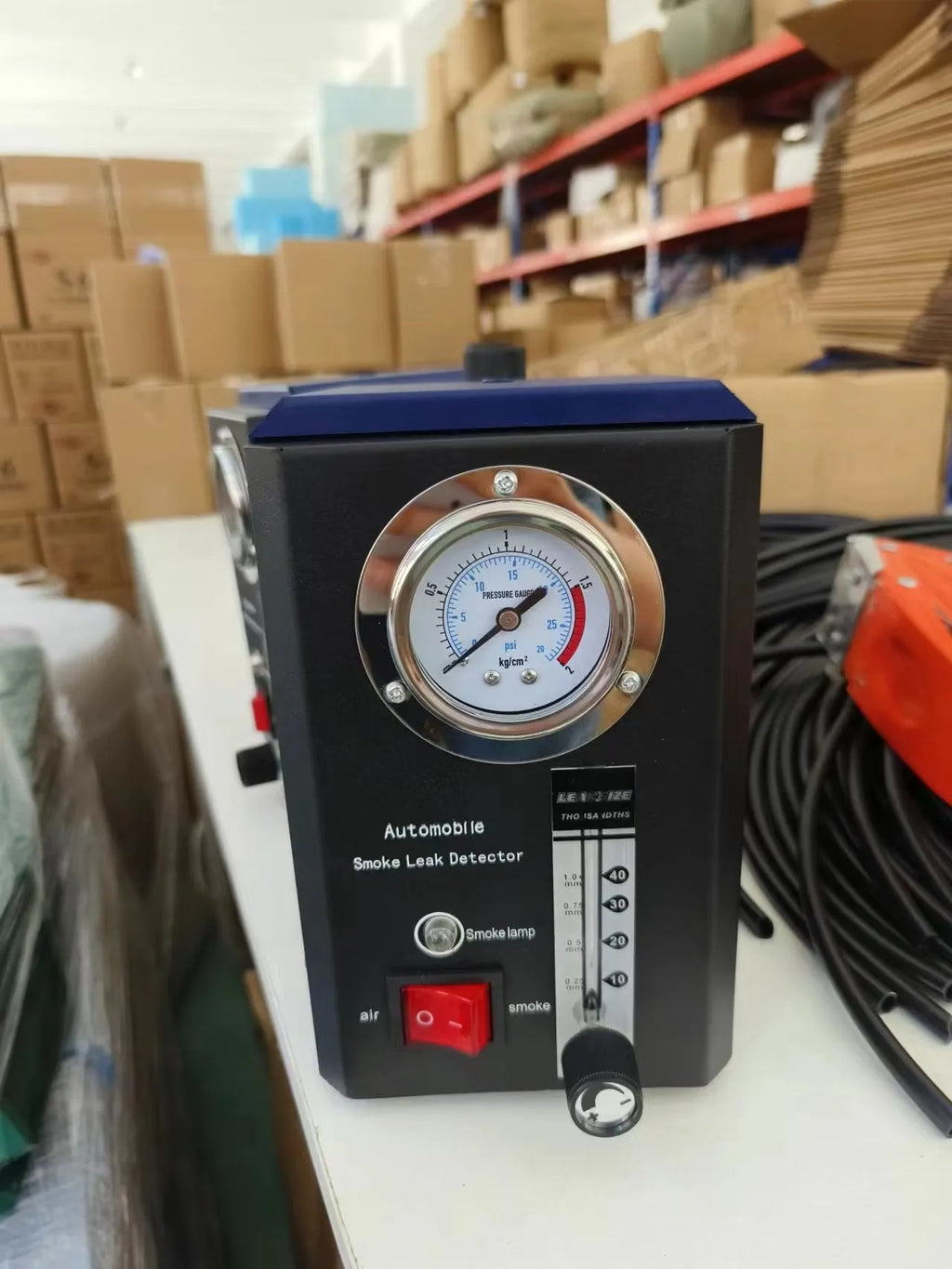 KT9105 English version steel car smoke leak detector for automotive diagnostics
