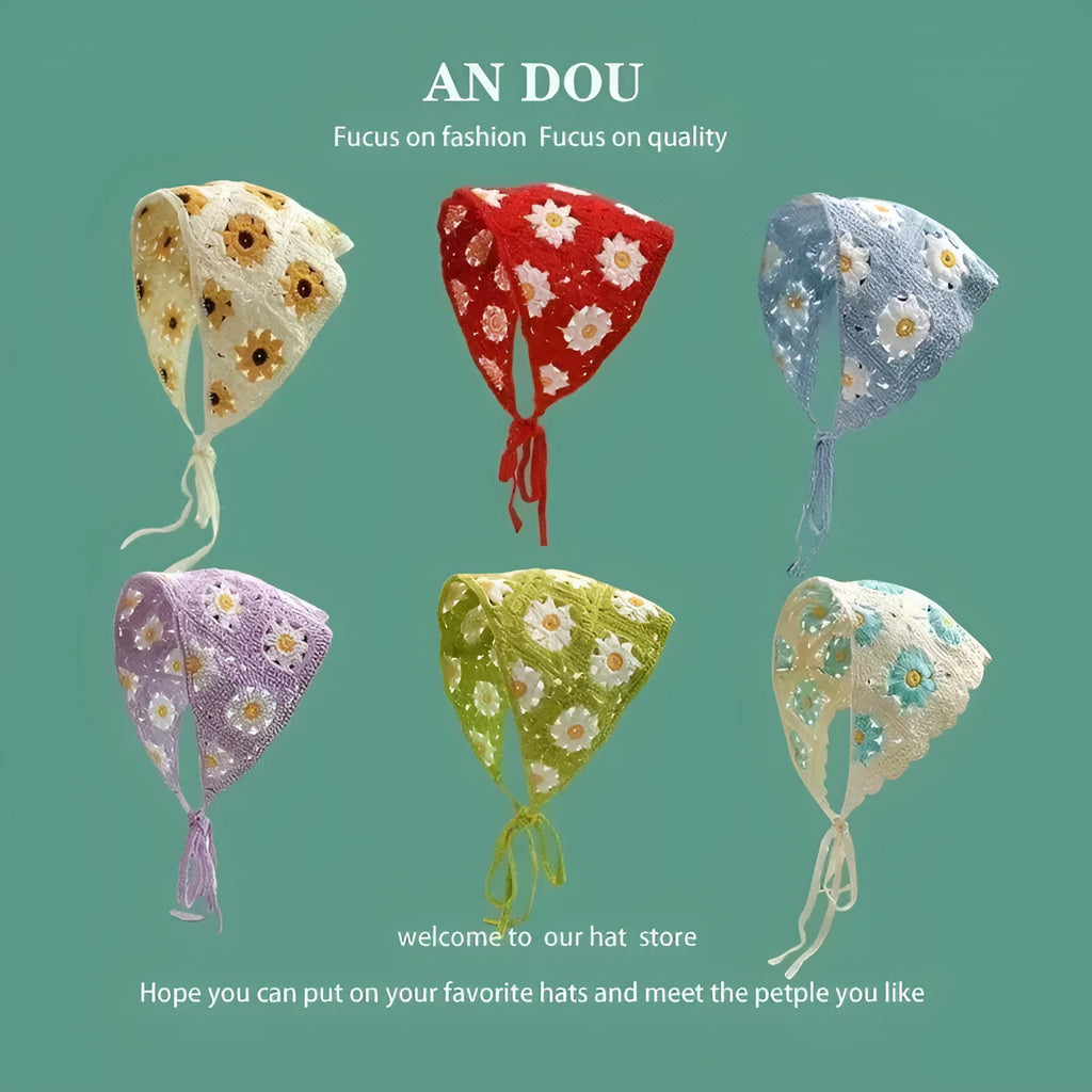Cotton triangular headscarf with floral pattern in retro style for women