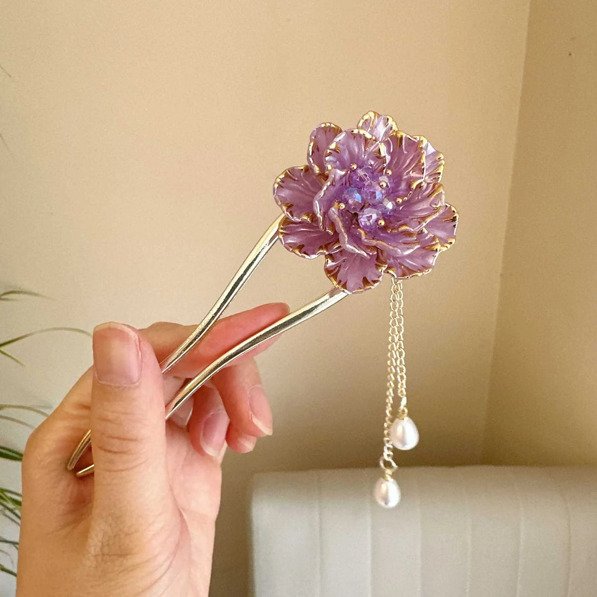Purple and white peony flower tassel U-shaped hairpin with alloy electroplated construction