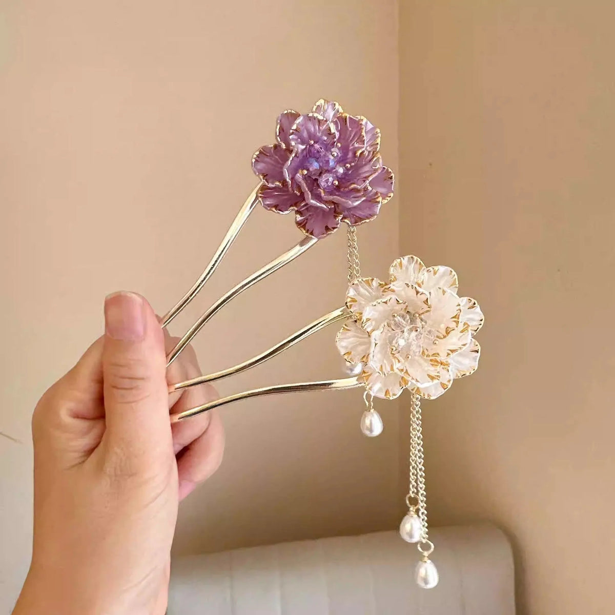 Purple and white peony flower tassel U-shaped hairpin with alloy electroplated construction