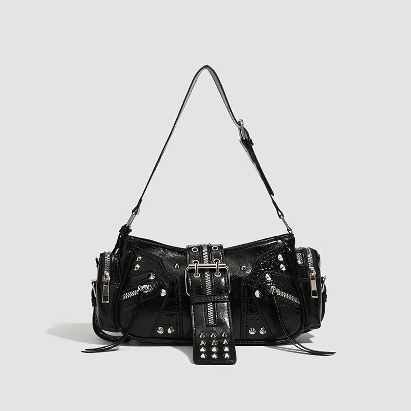 Black retro dumpling-shaped shoulder bag with three-dimensional pockets and oil wax leather finish