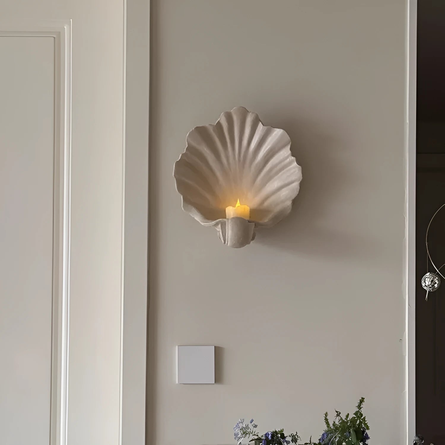 White resin shell fruit plate ornament with light luxury design weighing 1.5kg for home decoration