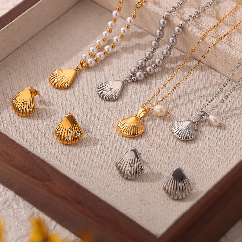 Women's titanium steel freshwater pearl necklace with vintage French shell pendant on O-shaped chain