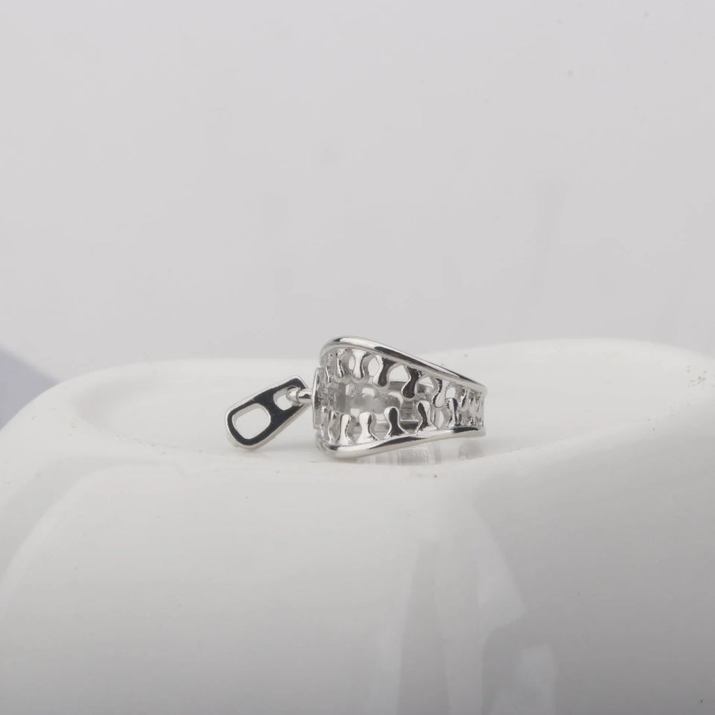 Copper geometric ear clips with zipper closure on bone clip, colour ES862.