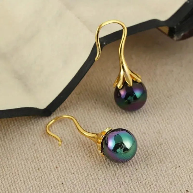 Women's gold electroplated retro earrings with alloy construction and OL fashion style