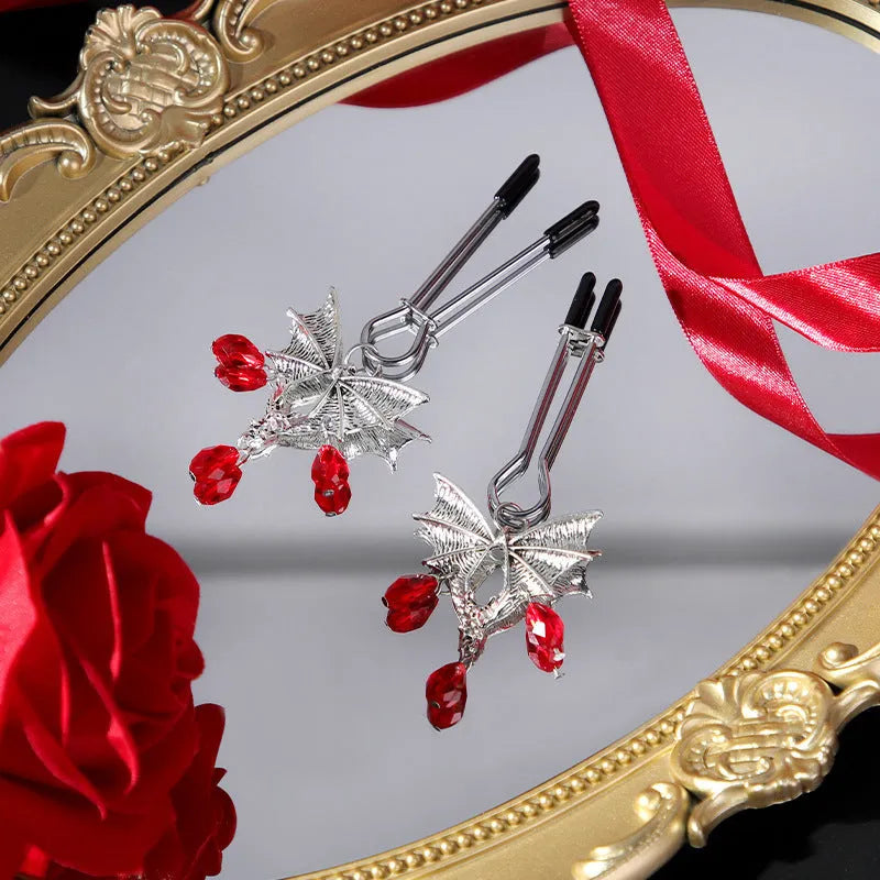Silver diamond bat nipple clamp with adjustable screw tension mechanism