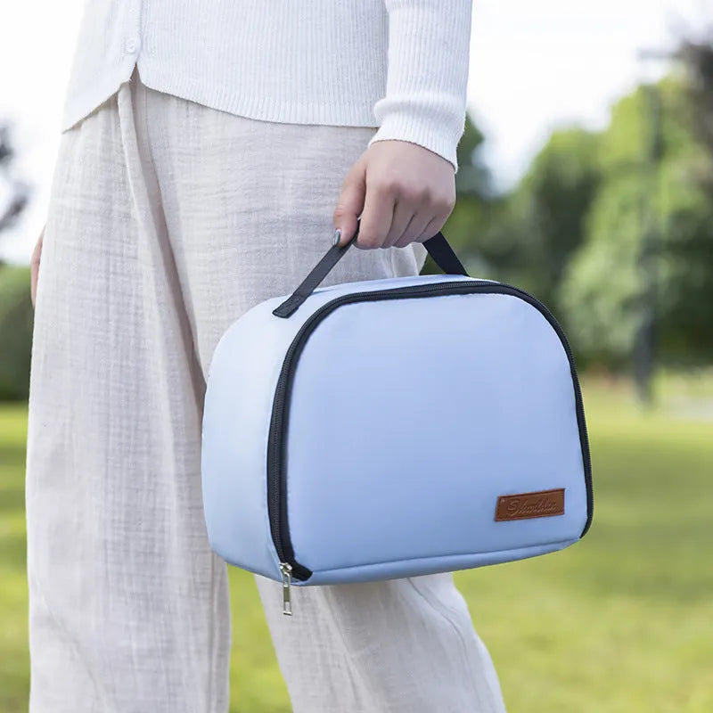 Insulated lunch box bag in textured cloth with large capacity for bento and rice, available in multiple colours