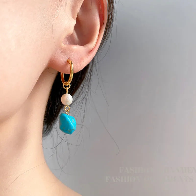Geometric copper earrings with cultured pearls and irregular turquoise accents in European and American style