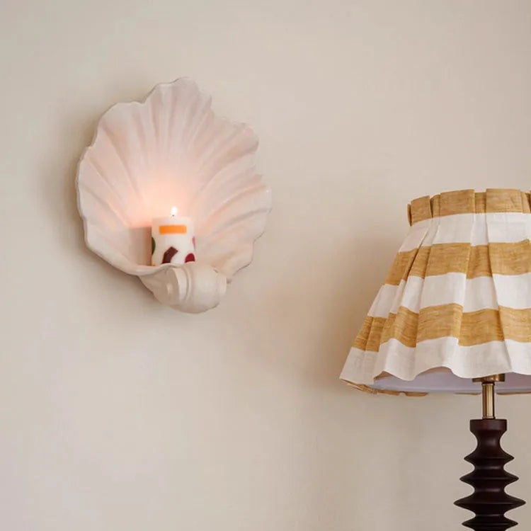 White resin shell fruit plate ornament with light luxury design weighing 1.5kg for home decoration