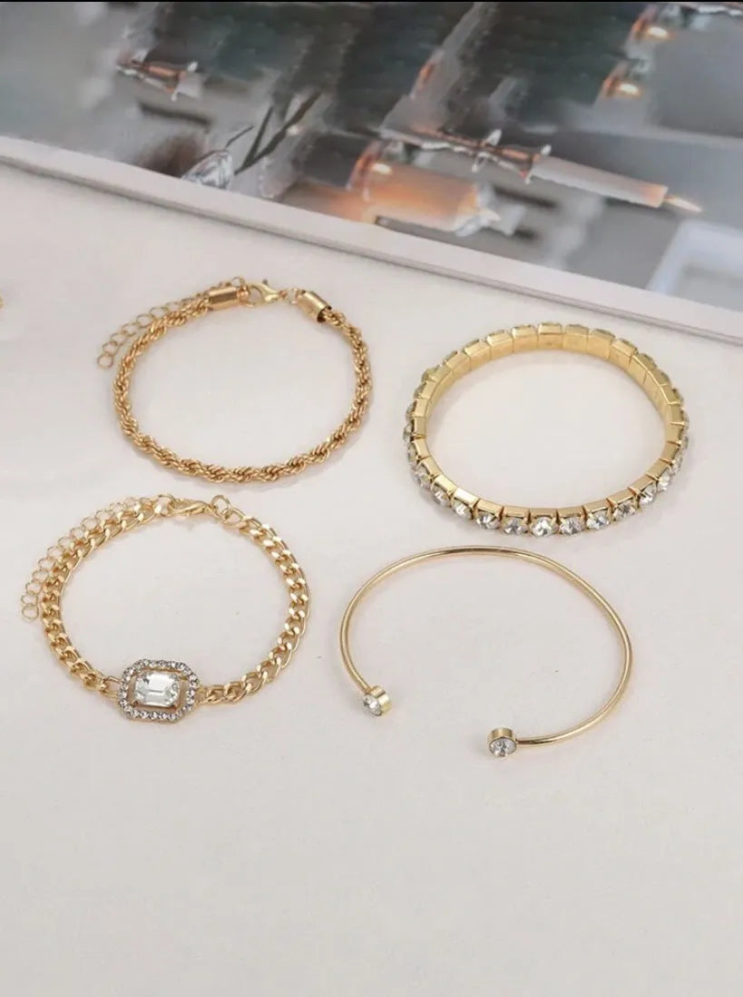 Women's geometric retro alloy jewellery set with square diamond motifs in gold or silver finish