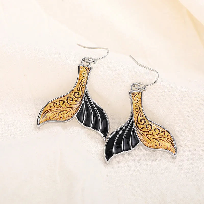 Women's fishtail-shaped earrings with whale design in white gold E4143 colour