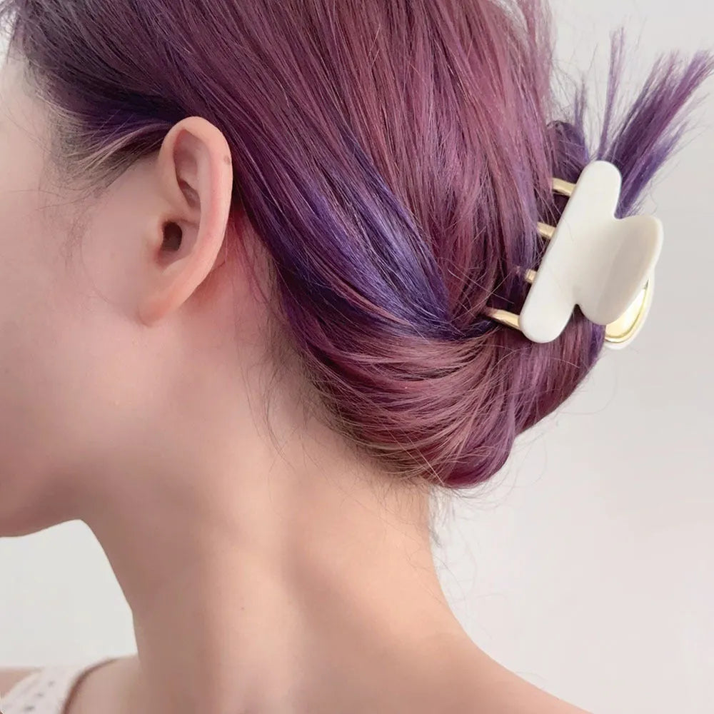 Women's retro acetate hair barrettes with metal grip in R08 colour variations