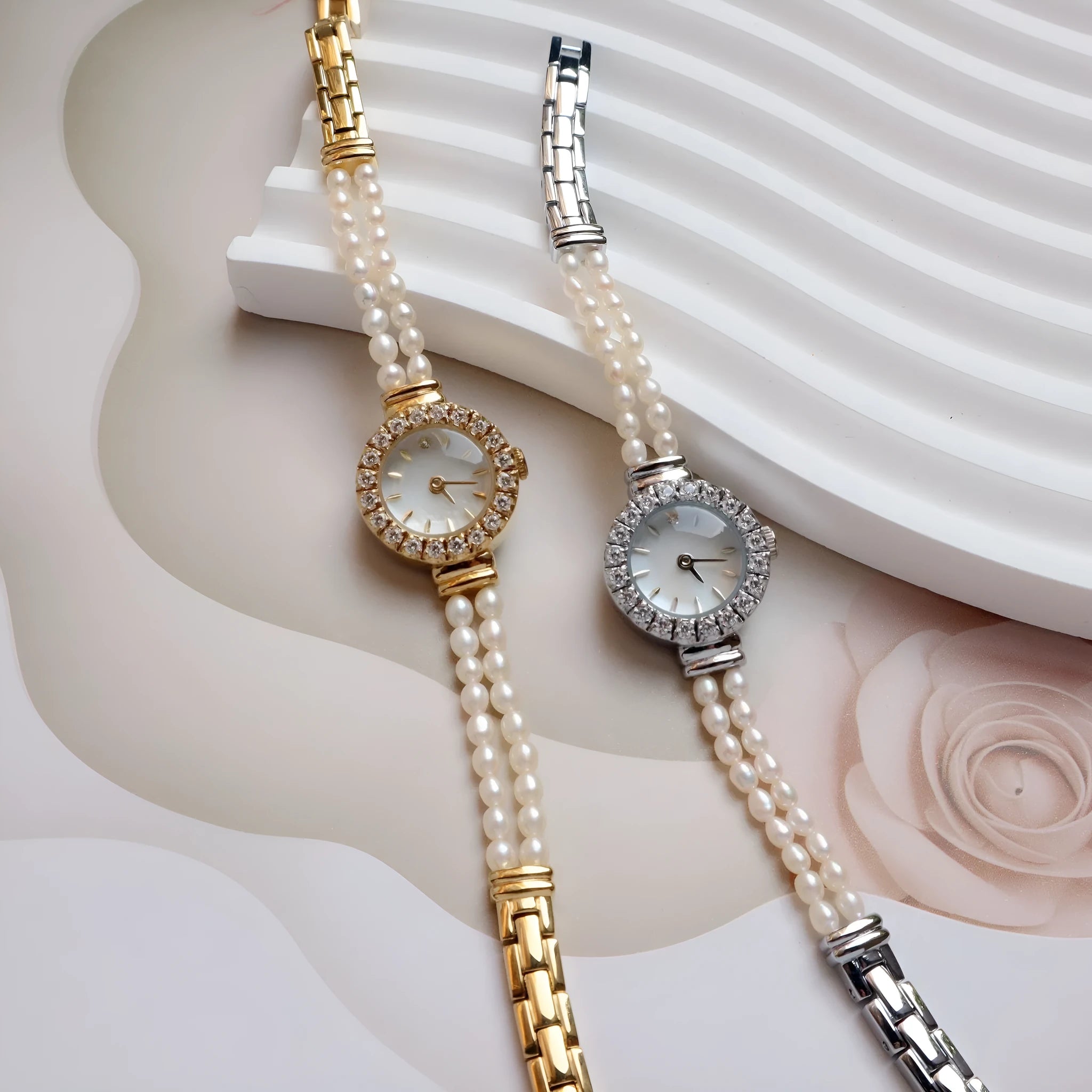 Light gold women's freshwater pearl bracelet watch with stainless steel strap and round mineral glass dial