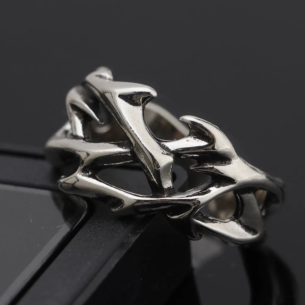 Adjustable copper men's ring with geometric thorn flower design in J2150 thorns colour
