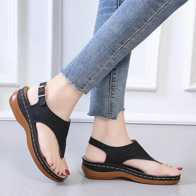 Women's casual wedge sandals with adjustable strap and solid colour artificial PU upper